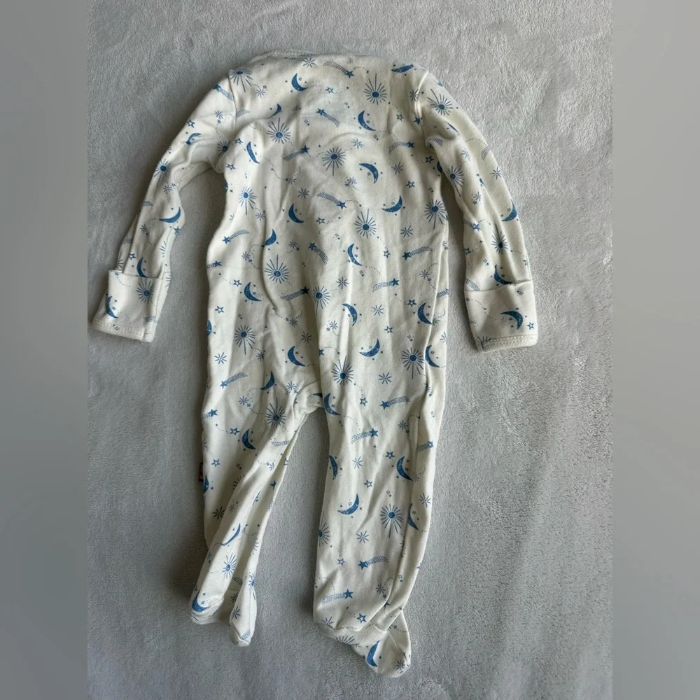 MagneticMe Organic Cotton Footie - 3-6M - Blue Stars - Picture 5 of 5